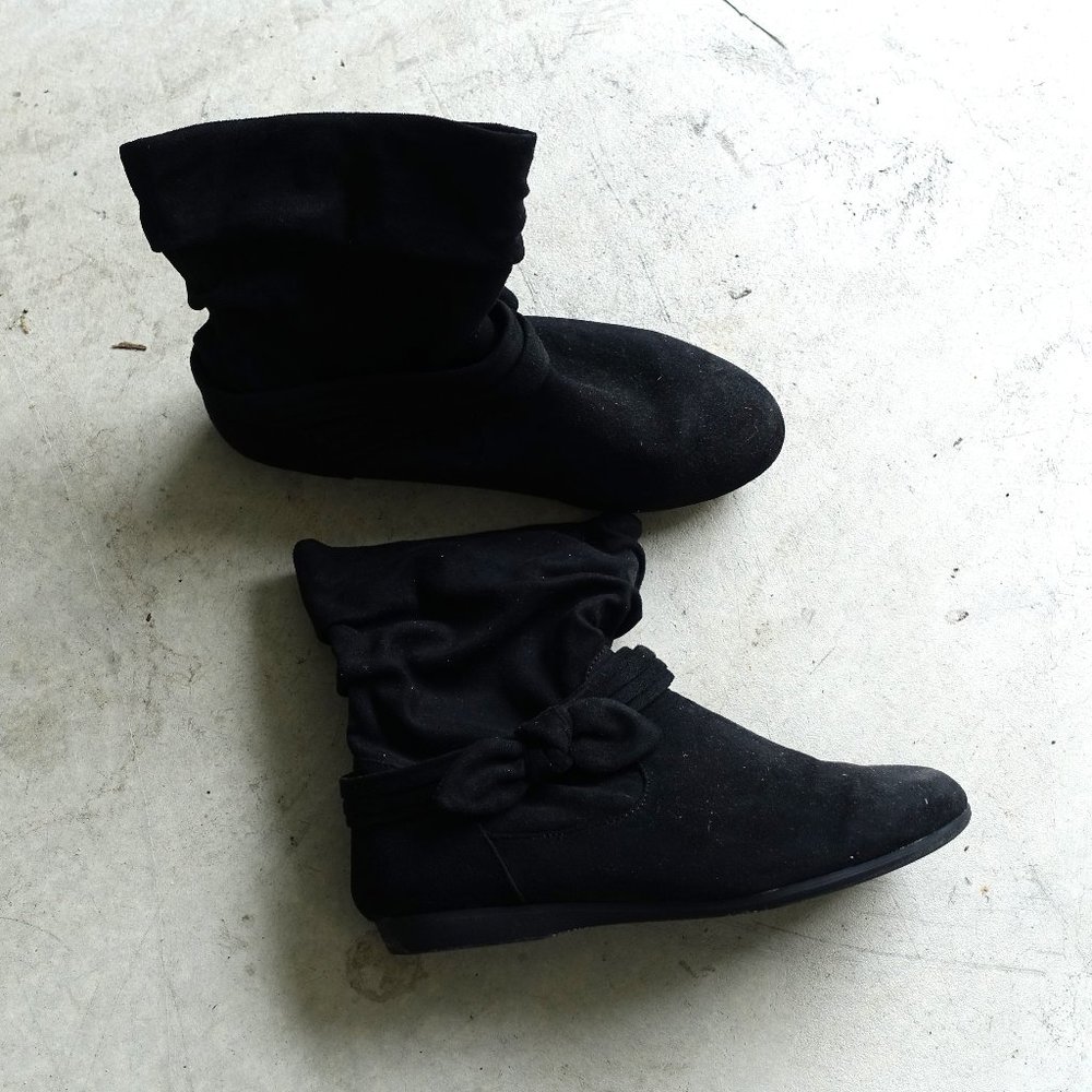 Bongo women’s size 8 black ankle boots